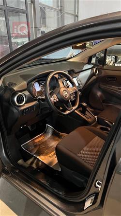 نيسان فيرسا